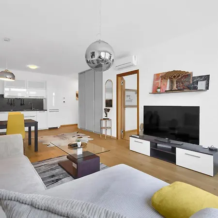 Riverside Luxury With Garage * Bratislava