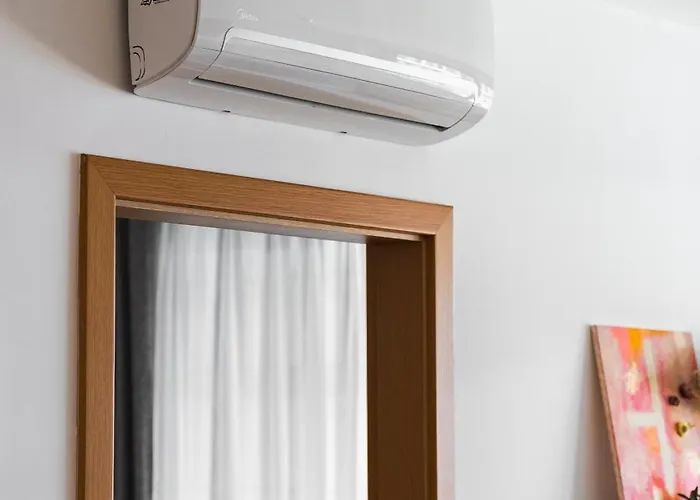 Riverside Luxury With Garage ברטיסלאבה