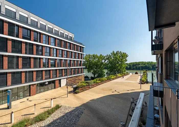 Riverside Luxury With Garage Appartement