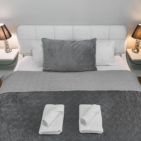 Riverside Luxury With Garage * Μπρατισλάβα