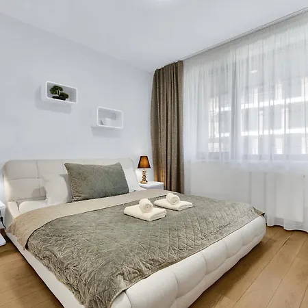 Διαμέρισμα Riverside Luxury With Garage Μπρατισλάβα