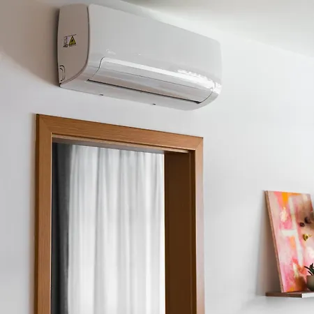 Riverside Luxury With Garage Μπρατισλάβα