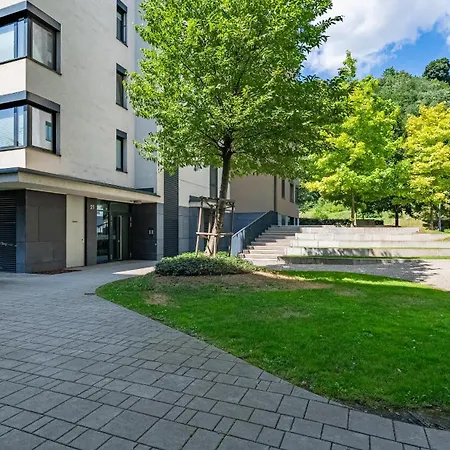 Riverside Luxury With Garage Μπρατισλάβα